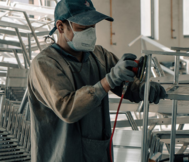 Qiang Dong - Polishing  Operator